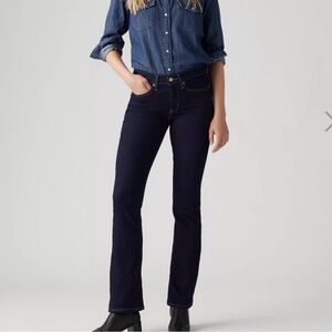 Levi’s 315 size 30 Women's Dark Blue shaping bootcut Jeans with 31 inch inseam